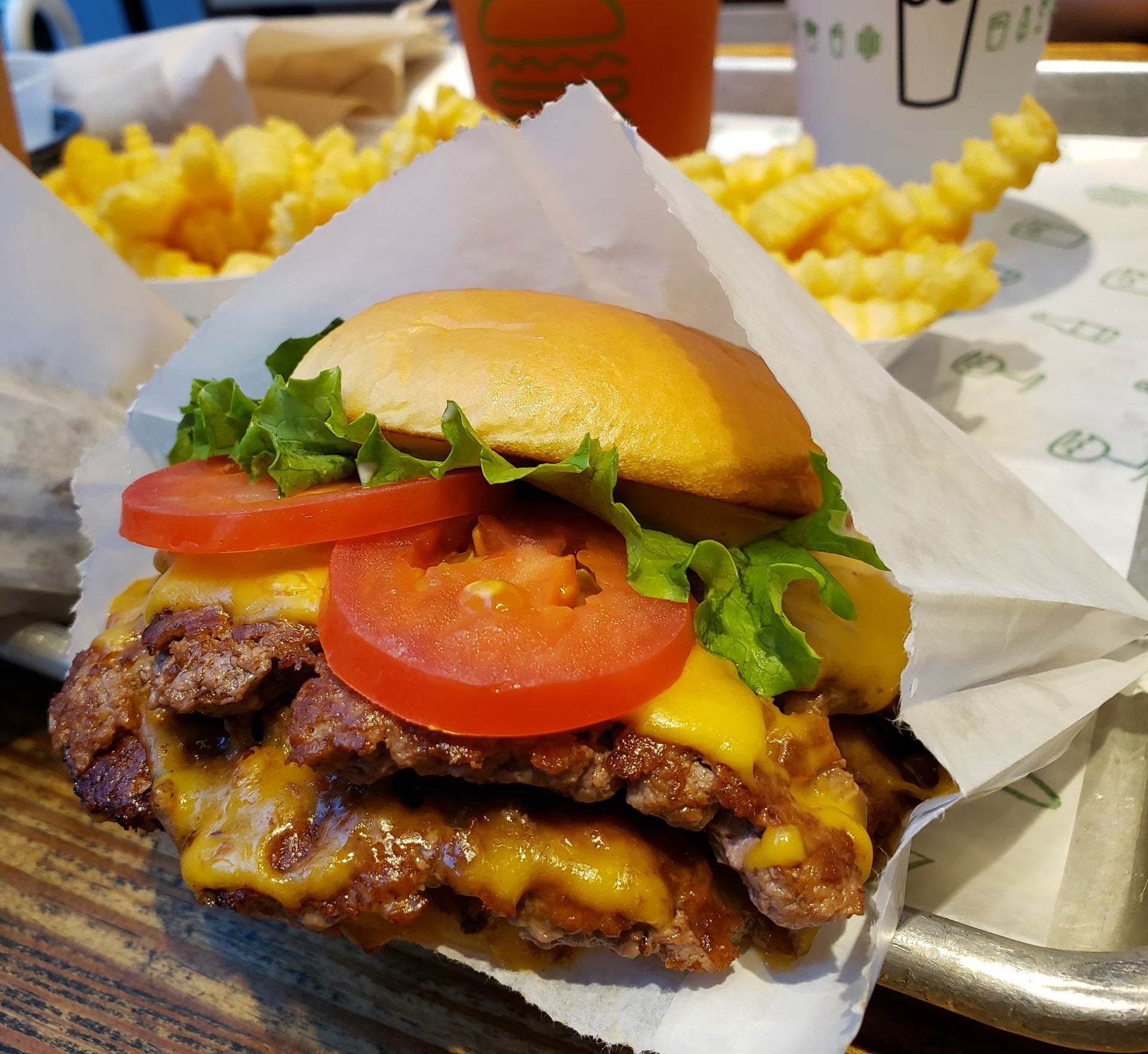 ニューヨークの味を広島の皆様へ！中四国・九州エリアに初出店 NY発のハンバーガーレストラン「Shake Shackミナモア広島店」が3月24日 月 に待望のNEW OPEN！アイビーカンパニー株式会社のプレスリリース