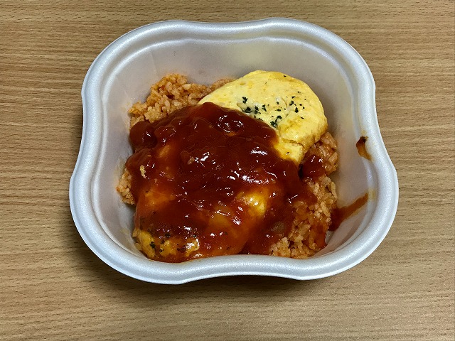 フレッシュトマトソースオムレツ