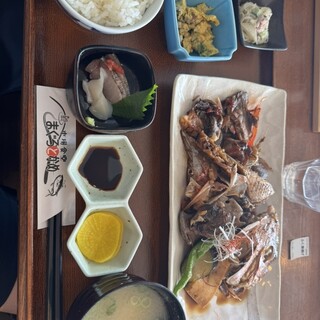 市場食堂 まぐろとかめ唐戸市場