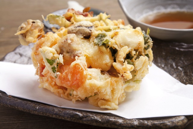 失敗しないかき揚げレシピ。片栗粉、焼酎、オリーブ油で超簡単サクサクに！三越伊勢丹の食メディアFOODIE フーディー