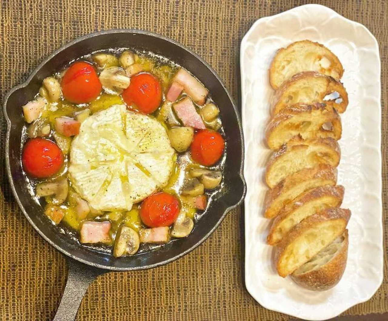 簡単！アヒージョえびとマッシュルームで本格的