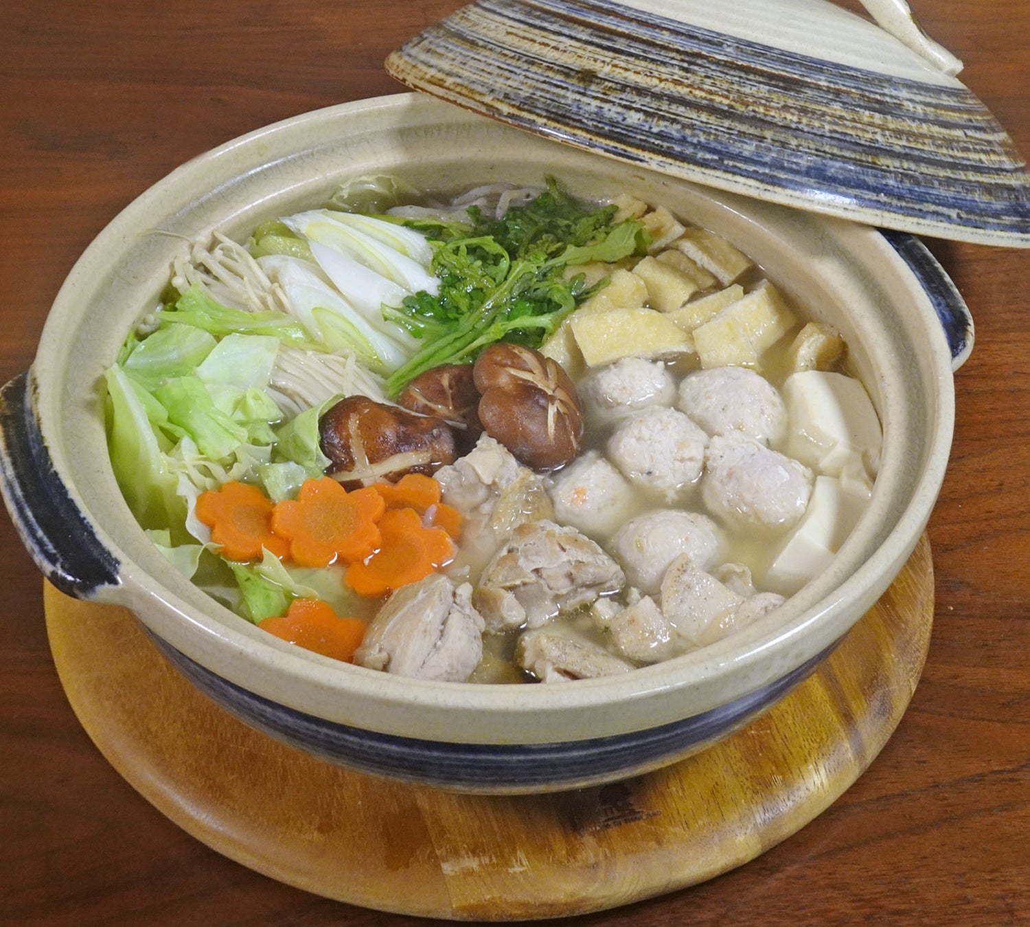 今までの水炊きはなんだったのか ！ 鶏肉のうまみを最大限に味わう、究極の「博多風水炊き」の作り方 - dressing ドレッシング