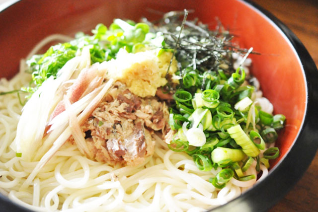 朝ごはんにおすすめ「にゅうめん」のレシピを紹介！簡単で身体も温まる公式通販手延半田めん・半田そうめんの小野製麺