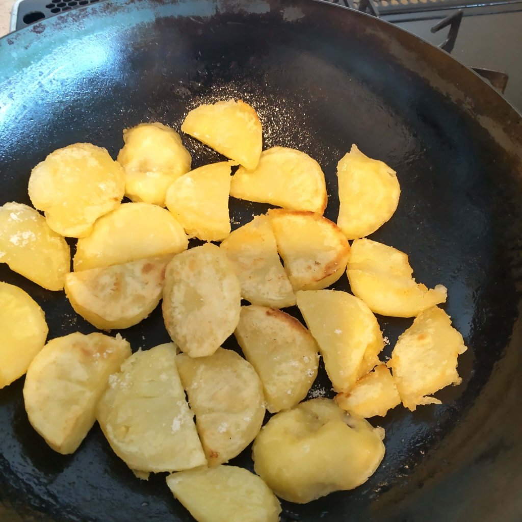 白身魚とじゃがいものカリカリソテーCOCORO KITCHEN：シャープ