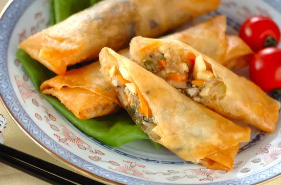 自宅で絶品 春巻き の作り方。基本の具材や下ごしらえ、巻き方のコツを伝授食・料理オリーブオイルをひとまわし