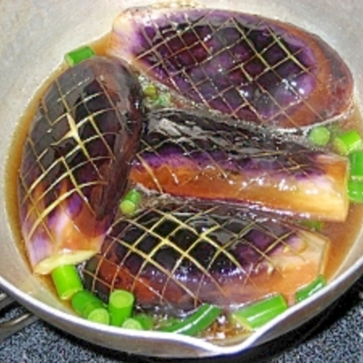 簡単ジューシー♪ めんつゆでなすの揚げ浸し