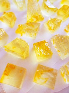 抹茶とベリーのキラキラ琥珀糖ひなまつりレシピ特集スプーン印 のDM三井製糖株式会社