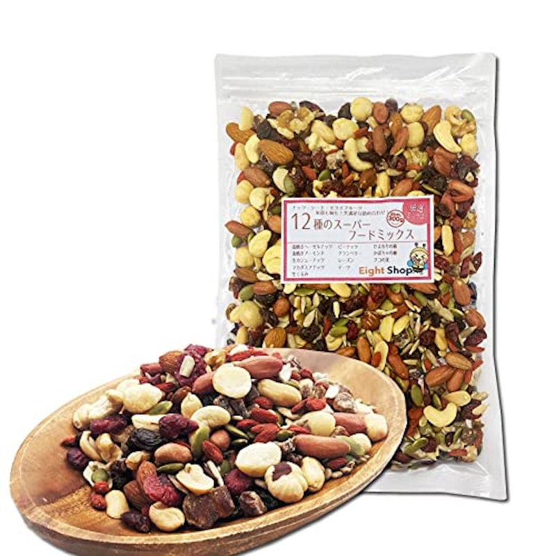 ♦️新商品紹介♦️マカダミアンナッツ&ヘーゼルナッツナッツ好きさんにおすすめ💕ヘーゼルナッツフィリングを巻き 上にはマカダミアナッツをトッピング☺️🤎ティータイムのお供にいかがでしょうか🫖 〖 本体価格 1 2本 200円 1本 400円〗フジパンストアー