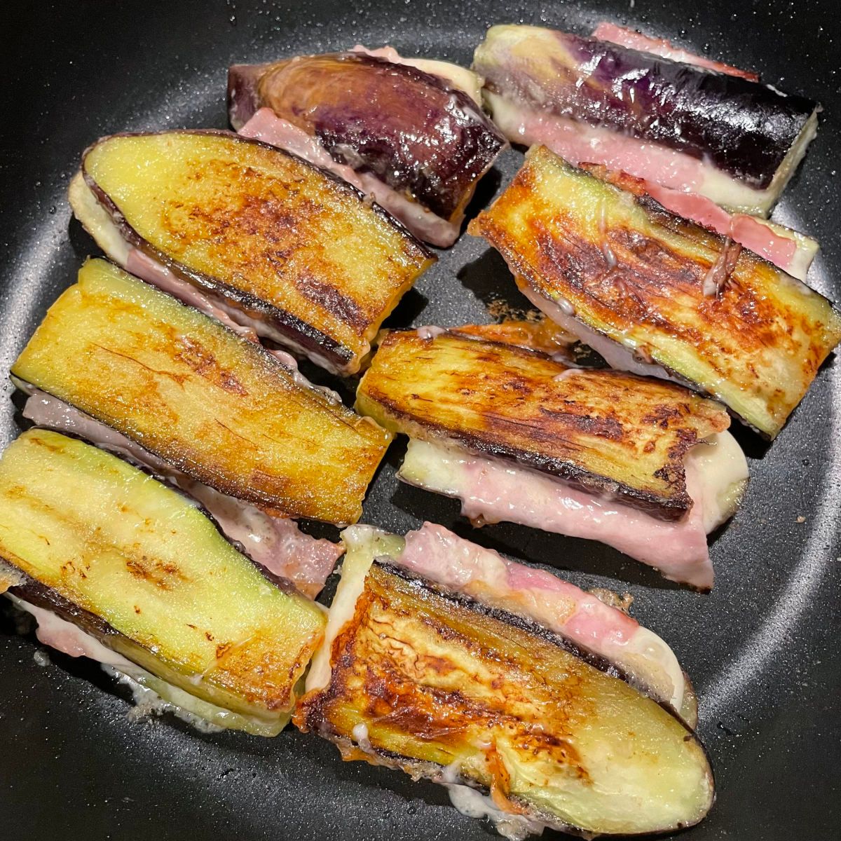 なすと玉ねぎとベーコンのしょうゆマヨソテ