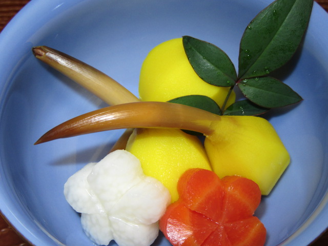 根菜の素揚げ～くわいとごぼう