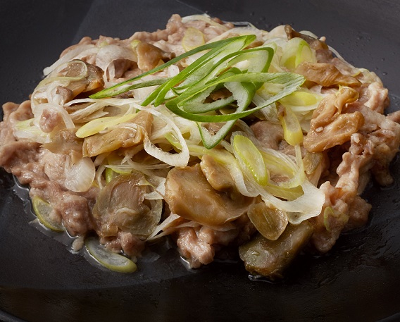 豚肉ともやしのザーサイ蒸し