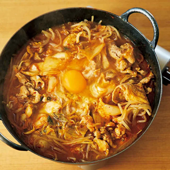 キムチで作る！キャベツたっぷりキムチ鍋のレシピセブンプレミアム公式