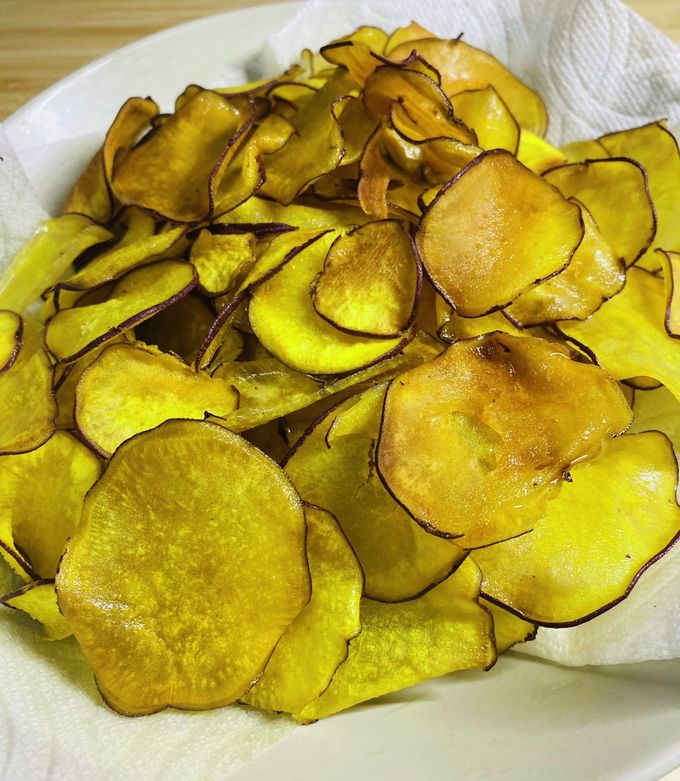 子どもと作るレシピ 今年のハロウィンはこれに決まり！想像力豊かに楽しもう！おばけがいっぱいの『さつま芋チップス』絵本ナビスタイル