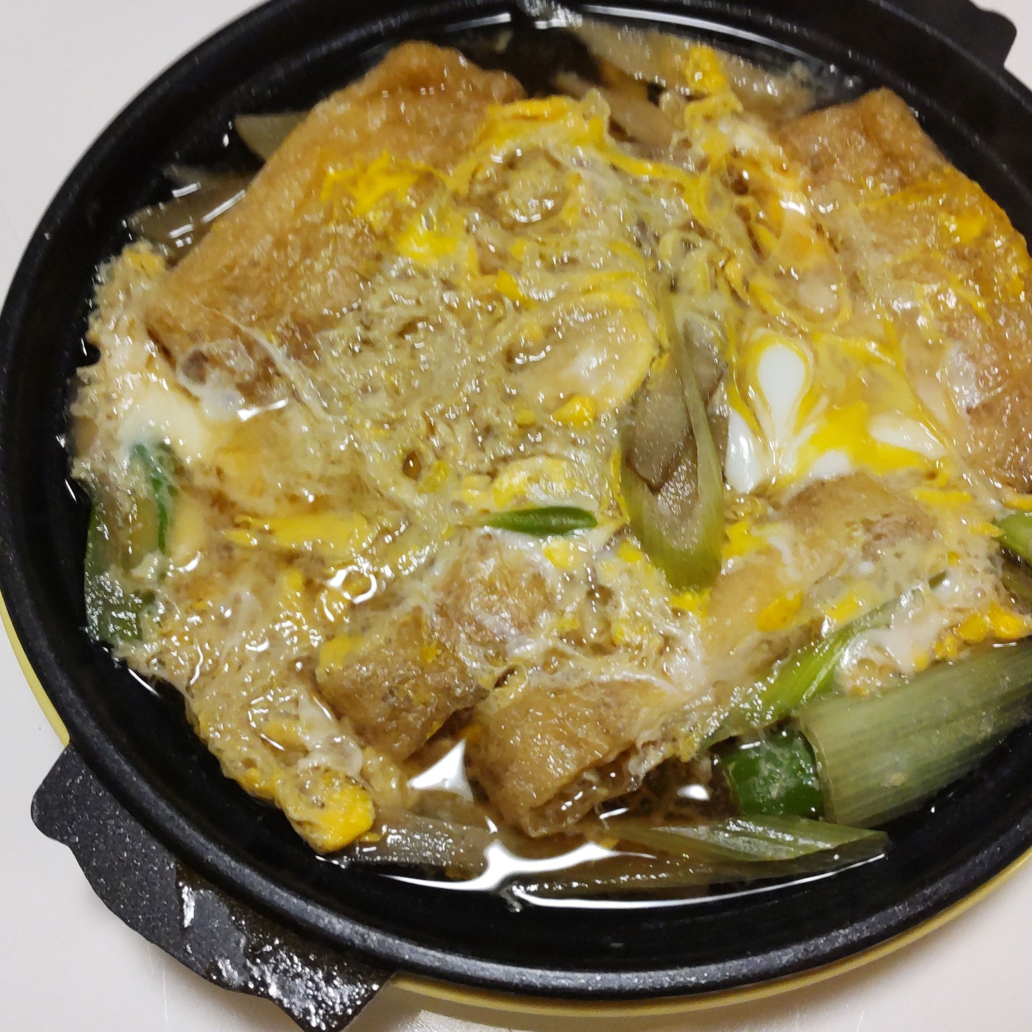 さっと作れる！ 油揚げの卵とじ