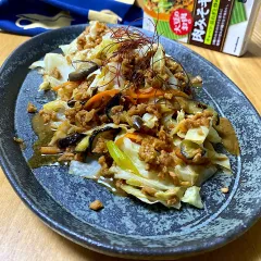 今週の週替わりランチ：白菜包みの自家製煮込みハンバーグ 950円