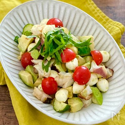 きゅうりとアボカド・トマトのはちみつマヨサラダ レシピ・作り方 by ぽんぽこちきたん - 楽天レシピ