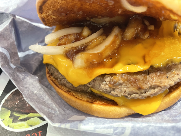 衝撃 マックの新メニュー「グラン」バーガー3種類を食べ比べてみた結果 →「グラン てりやき」以外は激ウマロケットニュース24