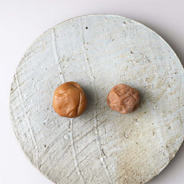 今年初めて仕込んだ, 干さない梅干し, 10日経って梅酢がしっかり出てきました！, 早く食べたい〜！3ヶ月も待てないよ🤣,干さない梅干し 初挑戦 梅 梅仕事 初夏 ゆるっと無添加