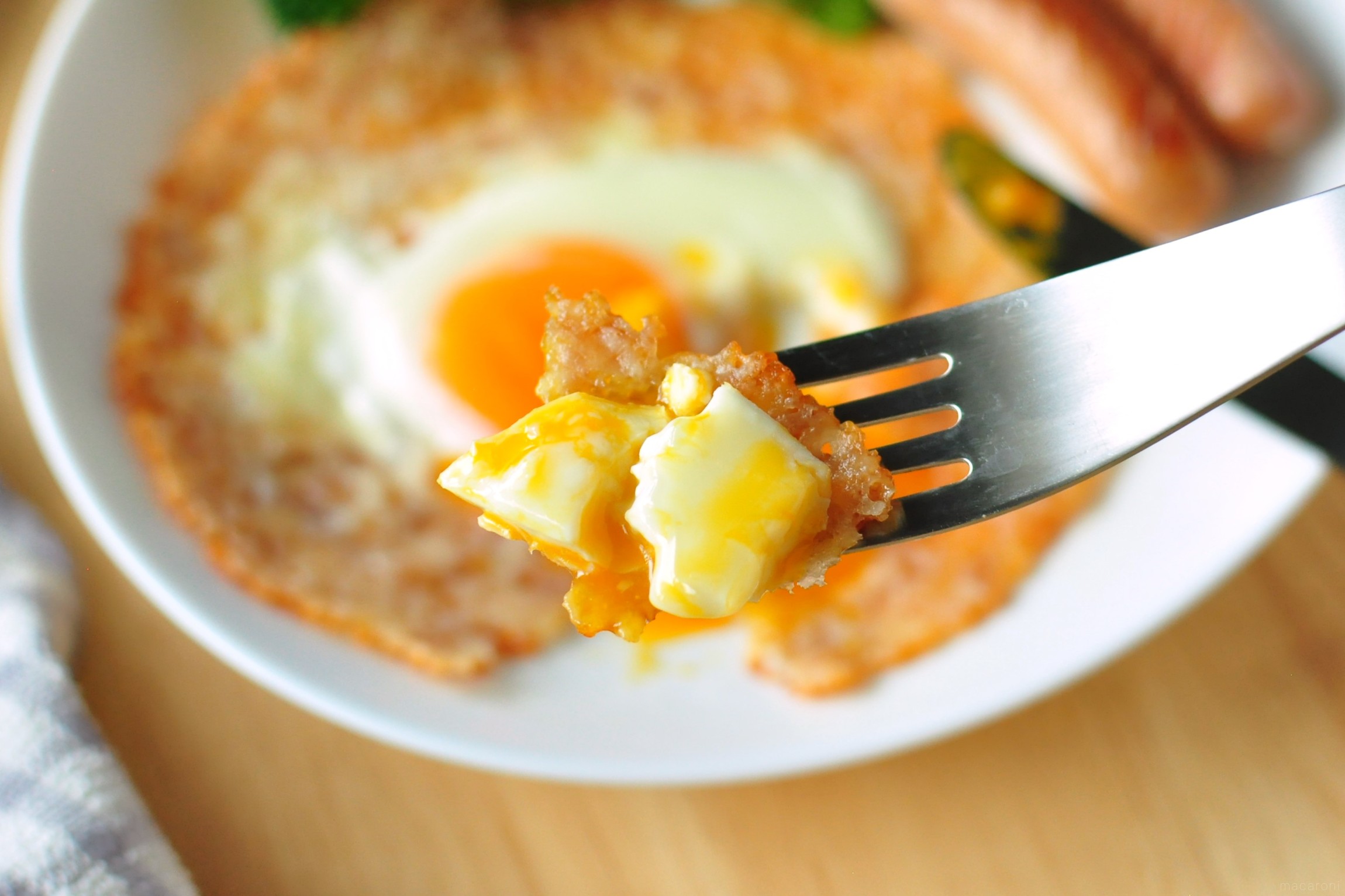 羽根つきでカリカリ！簡単「チーズ目玉焼き」の作り方