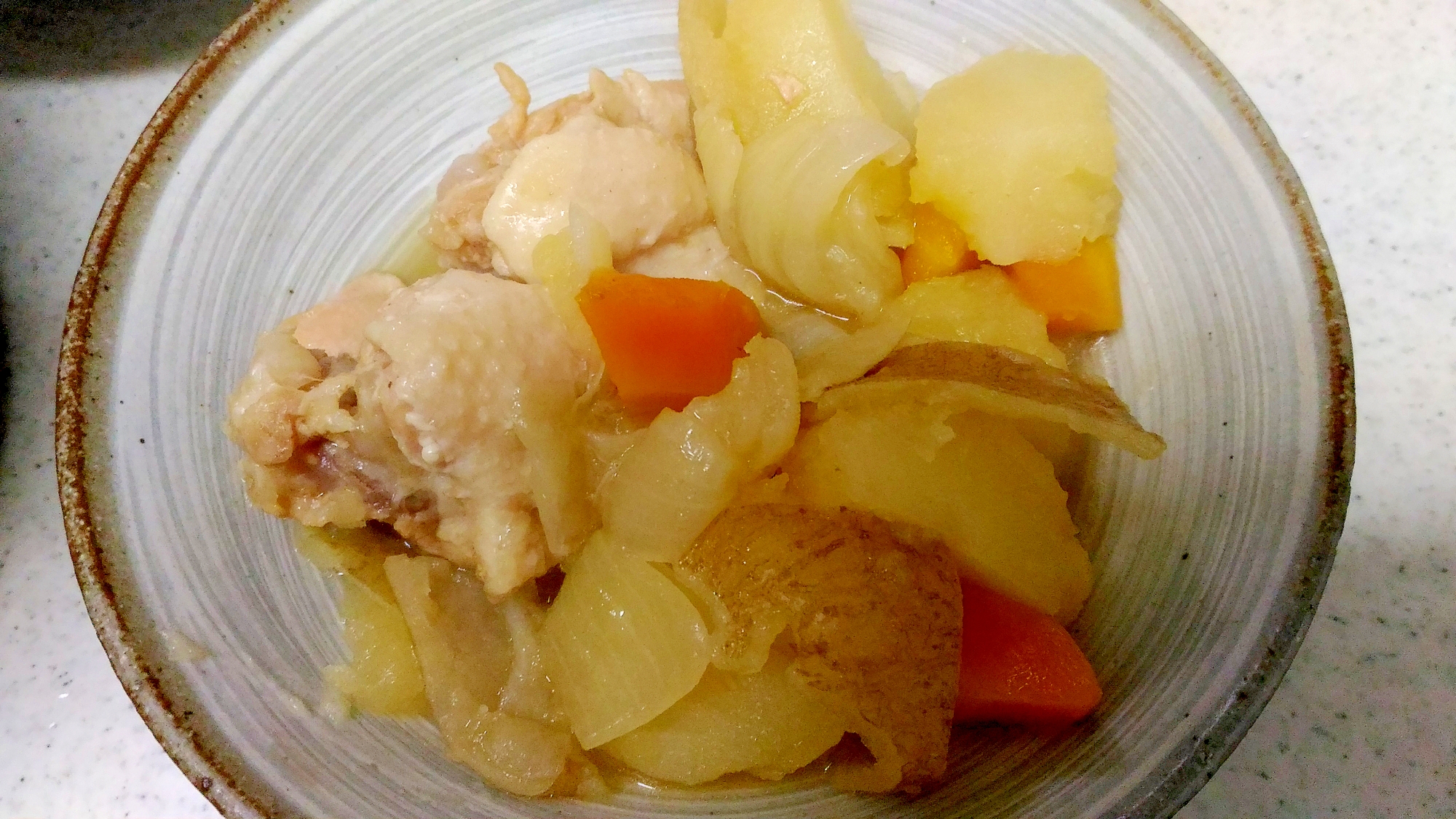 ◆簡単美味♡手羽元de肉じゃが◆