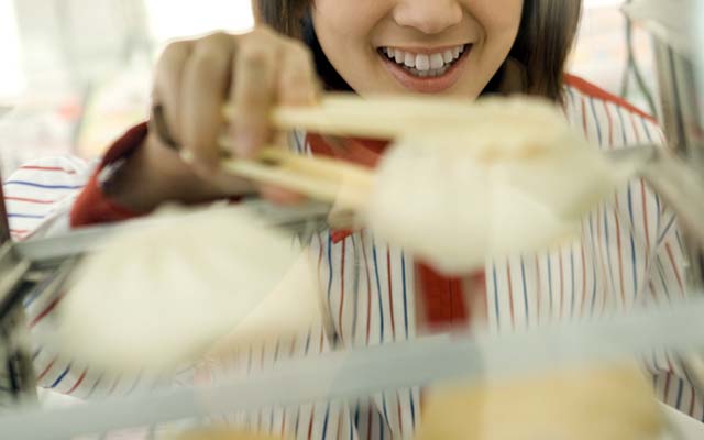 九州勢、震撼！！ コンビニで肉まんを買う時の『あのサービス』、普通じゃないらしい – grapeグレイプ