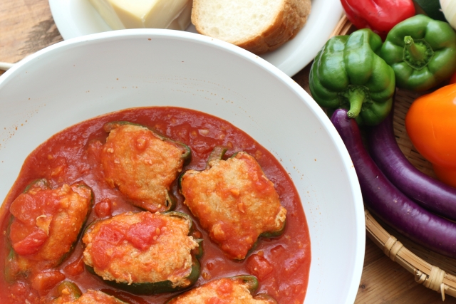 ピーマンの肉詰めトマト煮込み生活旬祭イズミ・ゆめタウン公式サイト