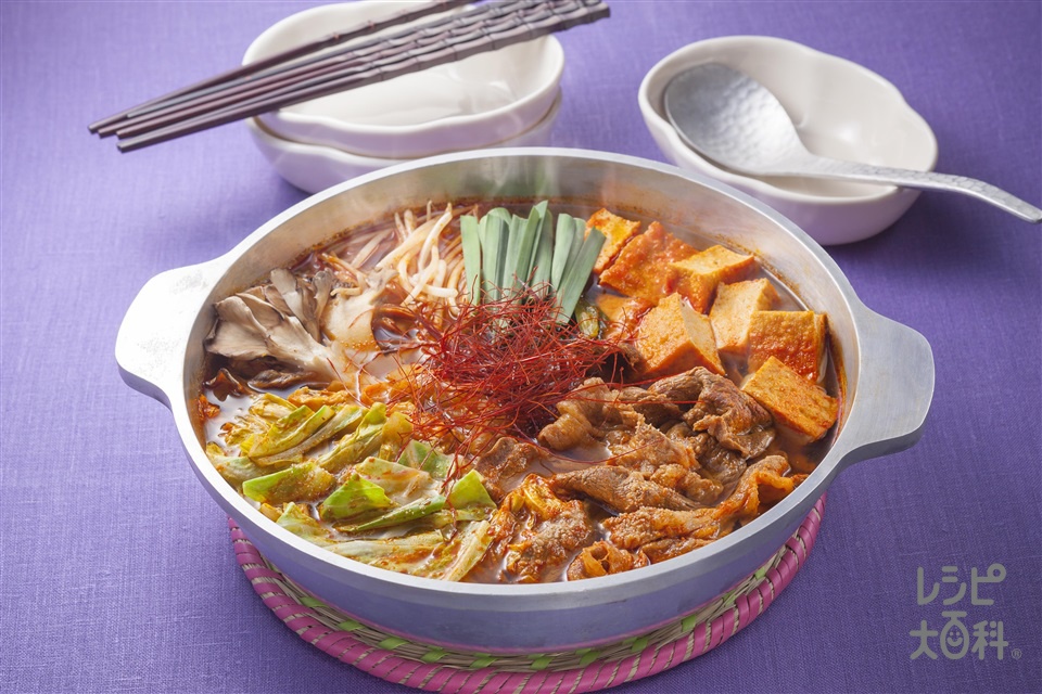 もつ鍋風豚バラキャベツ鍋