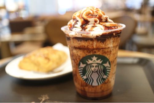 知る人ぞ知る！スタバ裏メニュー「ホワイトホットチョコレート」の注文方法・おすすめカスタム - macaroni
