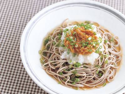 薬味たっぷり納豆おろしそば