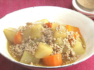 定番☆お母さんの味♪大根と人参の煮物