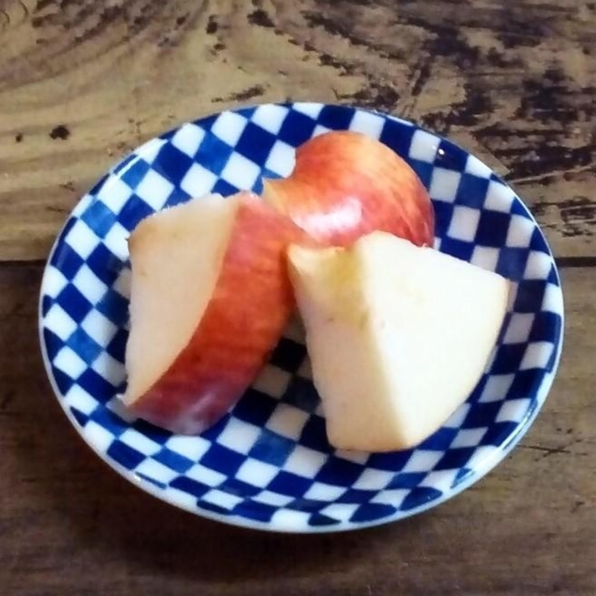 りんごの飾り切り