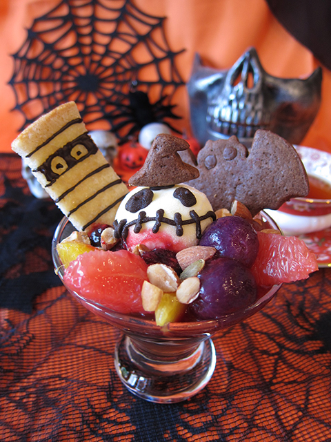 名古屋 秋が旬！シャインマスカットを贅沢に使用したご褒美パフェ！ハロウィンの時期には、巨峰のパフェに様変わり！！「大人のご褒美パフェ ～シャインマスカット～」「大人のご褒美ハロウィンパフェ～巨峰～」GISELe ジゼル