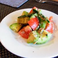 基本からアレンジまで！思わずつくりたくなる「アボカド トマト キュウリ サラダ マヨネーズ」のレシピ集クックパッド