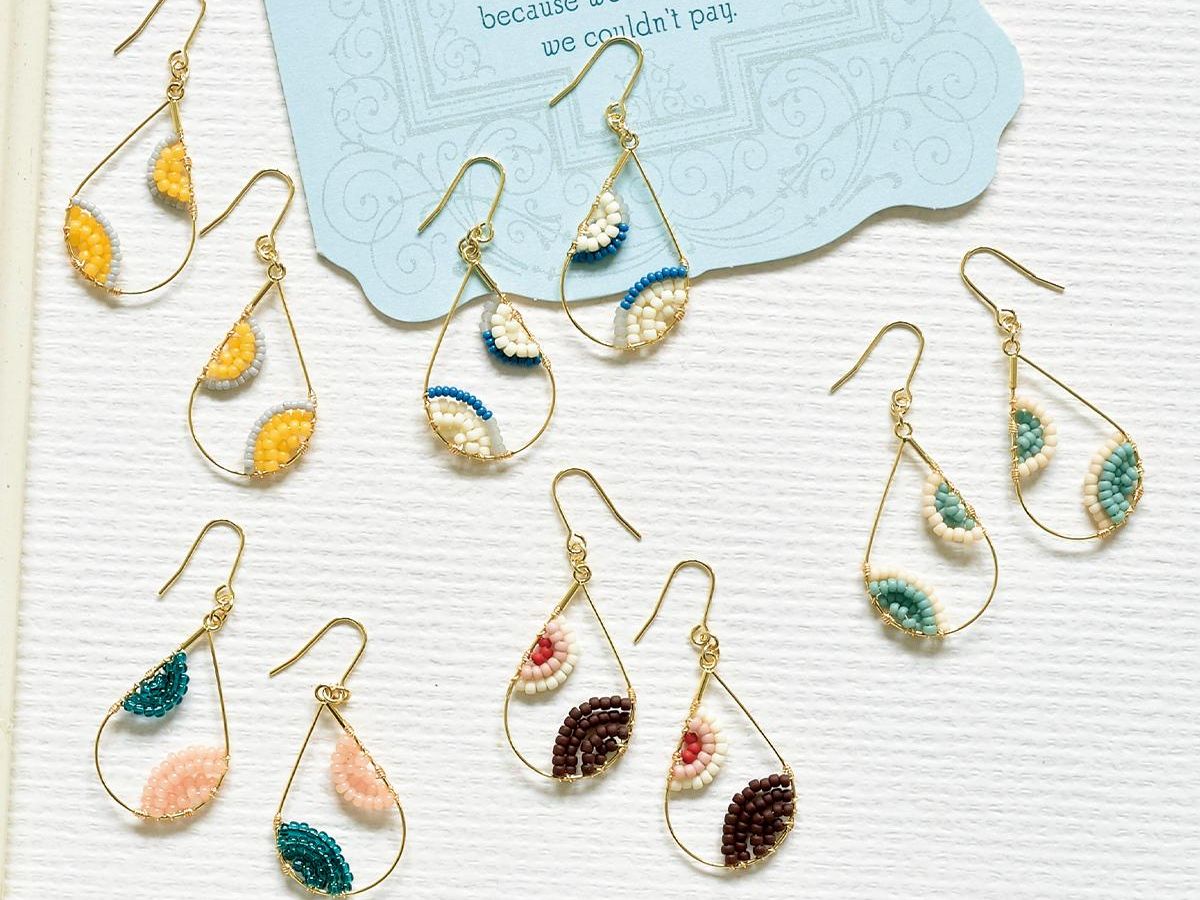 ビーズレシピ ビーズ作り方 スイングローズ ピアス＆イヤリング 作り方のみ材料は付属しません ＮＯ ７３ : ビーズショップ・ストロビーズ - 通販- Yahoo!ショッピング