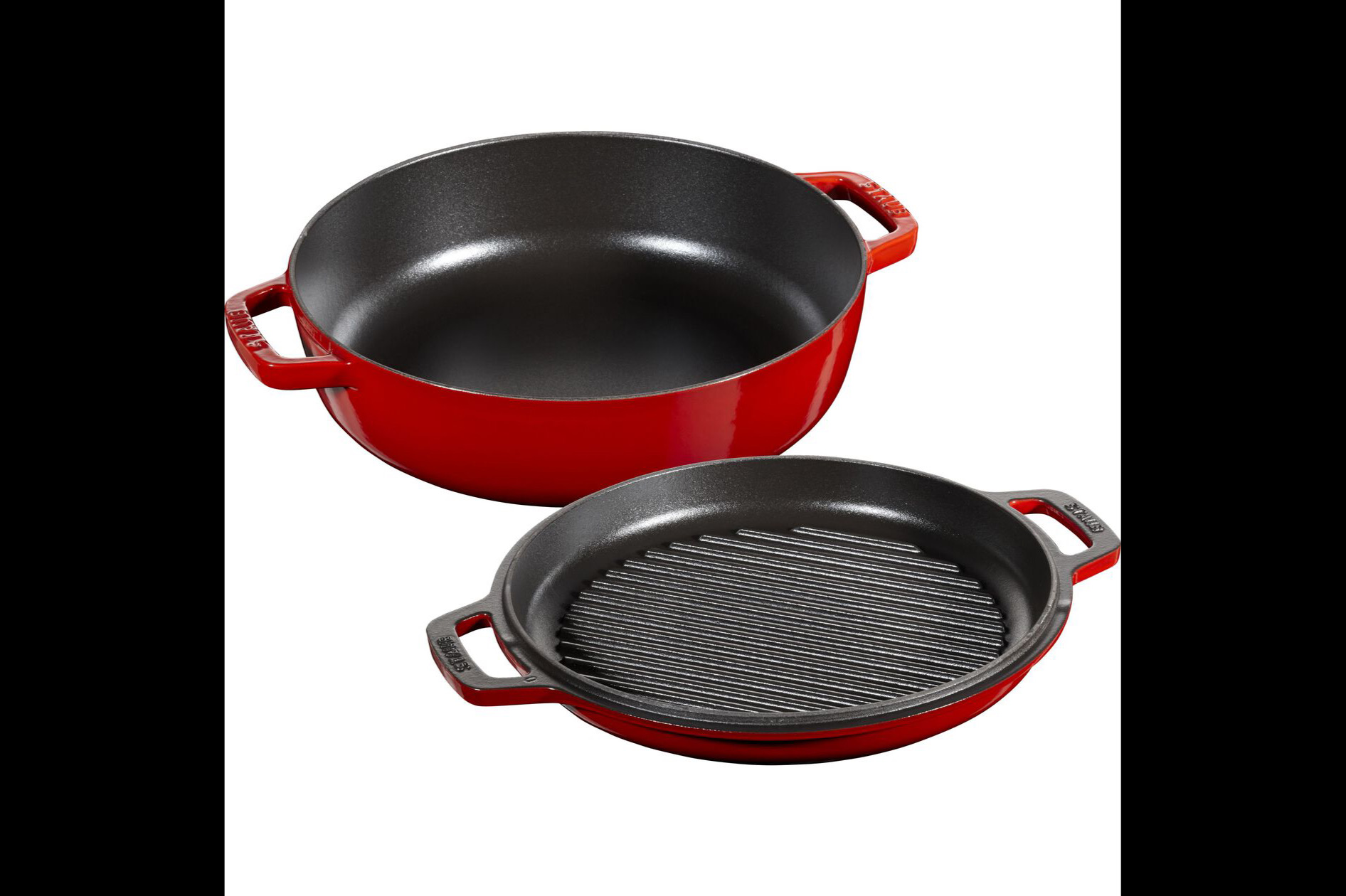 ストウブのお手入れ方法 シーズニング, 鍋を使い続けているうちに、中面が白っぽくなることがありませんか？そんな時にオススメなのが、鍋肌に油分を補給する「シーズニング」と呼ぶお手入れ。簡単にサッとできて、鍋のこびりつきや錆 サビ を防いで鍋が長持ちします。,1. 綺麗に洗い、乾かした鍋にサラダ油を少量入れる。, 2.