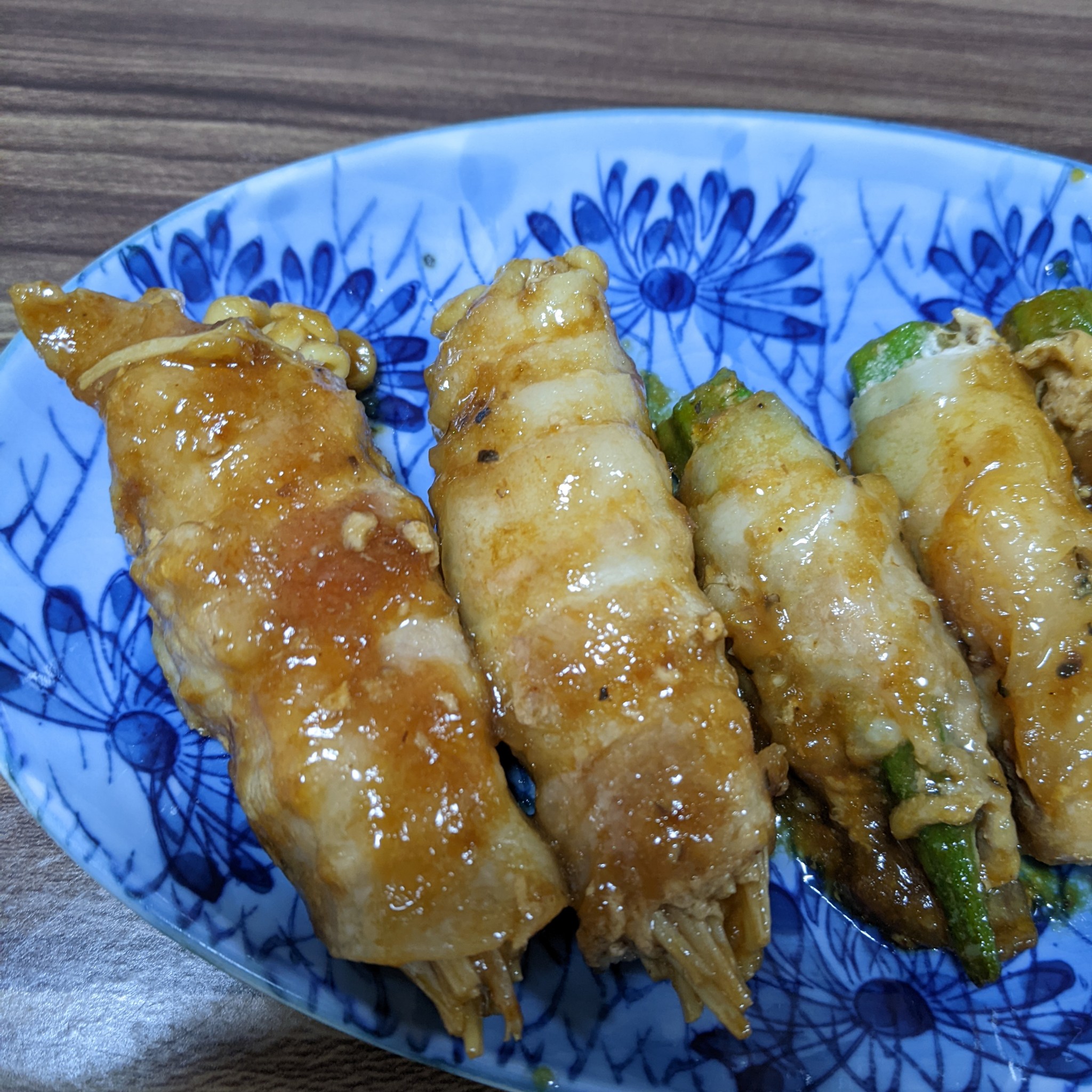 焼肉のたれで味が決まる♪ えのきの簡単肉巻き