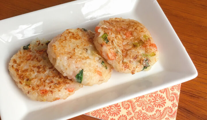 ハスラボレンコンパウダー＆グルテンフリーレシピレシピあります📒手づかみ離乳食「カボチャとHASKOのおやき」です👶🏻♡ 手づかみ食べ真っ最中の子供にカボチャをあげると、その日着ている服は一生外に来て行けないくらいカボチャだらけになるし色も取れなくて