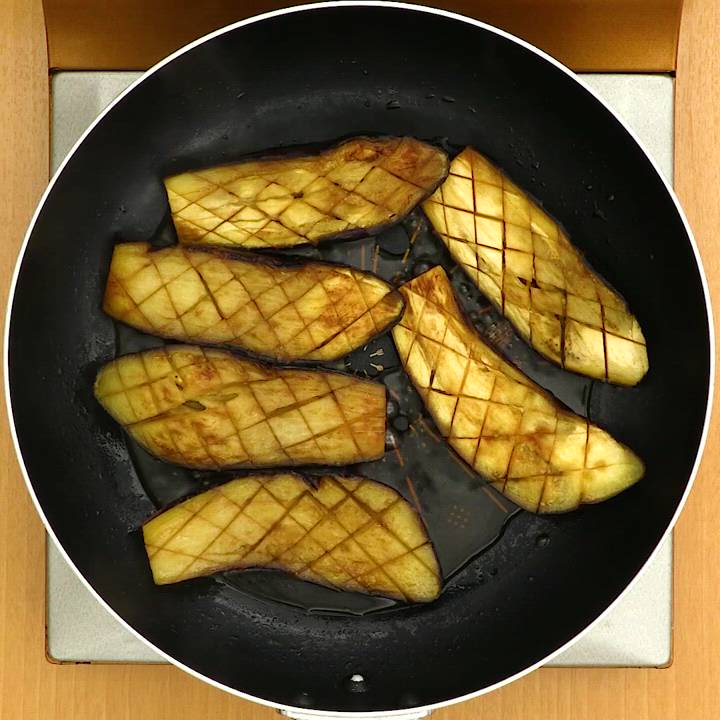 長なすのステーキ 玉ねぎ醤油ソース