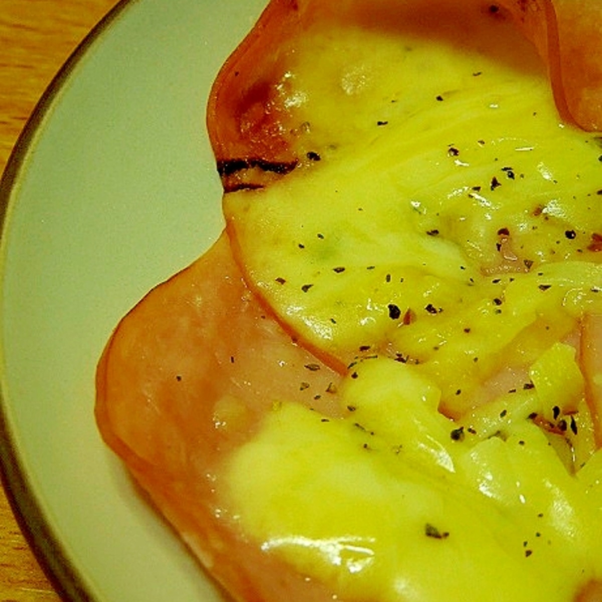 レンジでおつまみ！濃厚マカロニチーズ