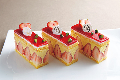 2025.01.23. 毎年作っている 「フレジェ」🍓 今年も作りました😊 おうちカフェフーディーテーブルおうちごはんloverコッタcottaアンバサダーお菓子作り手作りスイーツマカロニメイト私のおいしい写真スイーツケーキkoちゃんレシピ