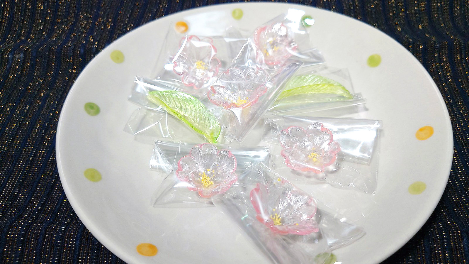 京菓子司 紫野源水 ６月の生菓子セットIKUIKUの愉しみ