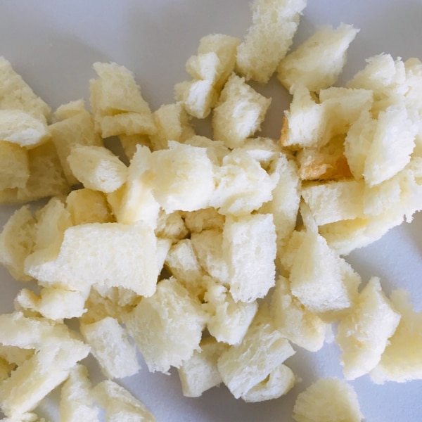 食パンのつかみ食べ🍞@babygram21 さんの投稿をお借りしました生後８ヶ月からでもできる！食パンのつかみ食べ. 明日で生後８ヶ月になる息子。 ９月になったし 何か１つ挑戦！ ということで 食パンのつかみ食べに挑戦しました🍞🤍 理由🤣. 以前から お皿の中