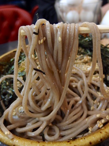 前橋「ラー油そば」新店 自家製ラー油・甘辛味のつゆ、薬味に揚げニンニク - 高崎前橋経済新聞