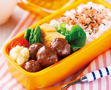 もうすぐ誕生から50年のロングセラー！ お弁当のお供「ミートボール」がキャンプに欠かせない理由料理・レシピBE-PAL キャンプ、アウトドア、自然派生活の情報源ビーパル