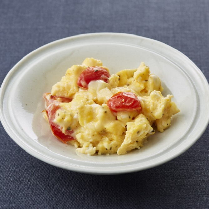 レンジでチーズ入りスクランブルエッグ 簡単レシピみなみよりの風