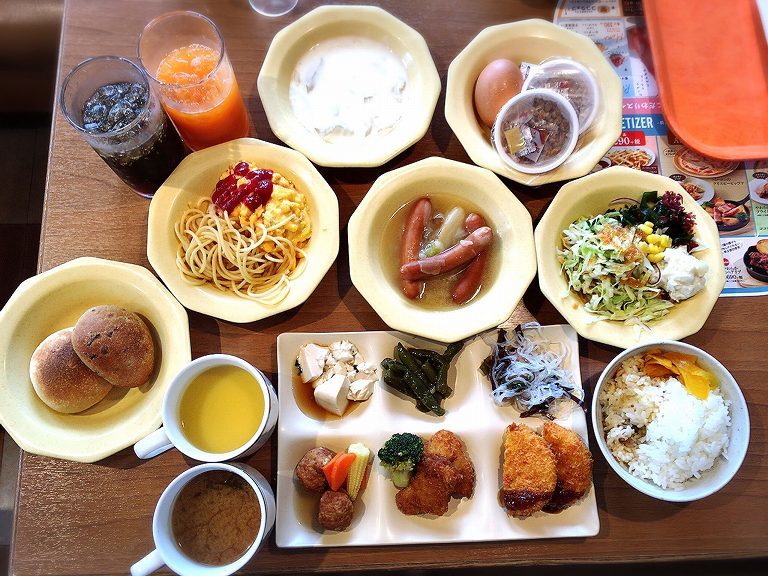 茜美人の目玉焼きモーニングメニューココス ファミリーレストランCOCO'S