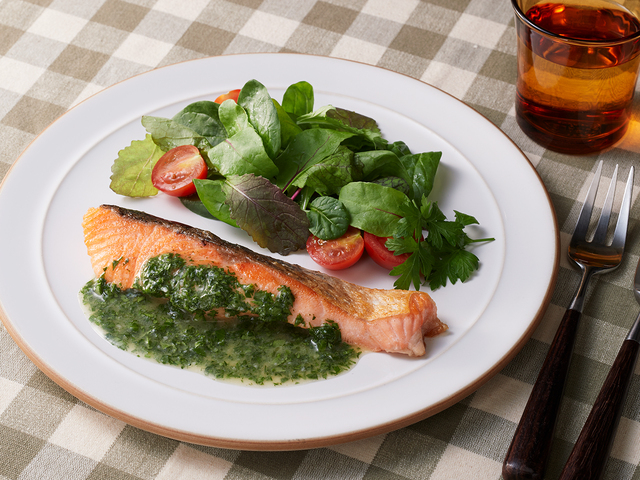 新ジャガチキンソテーパセリソース