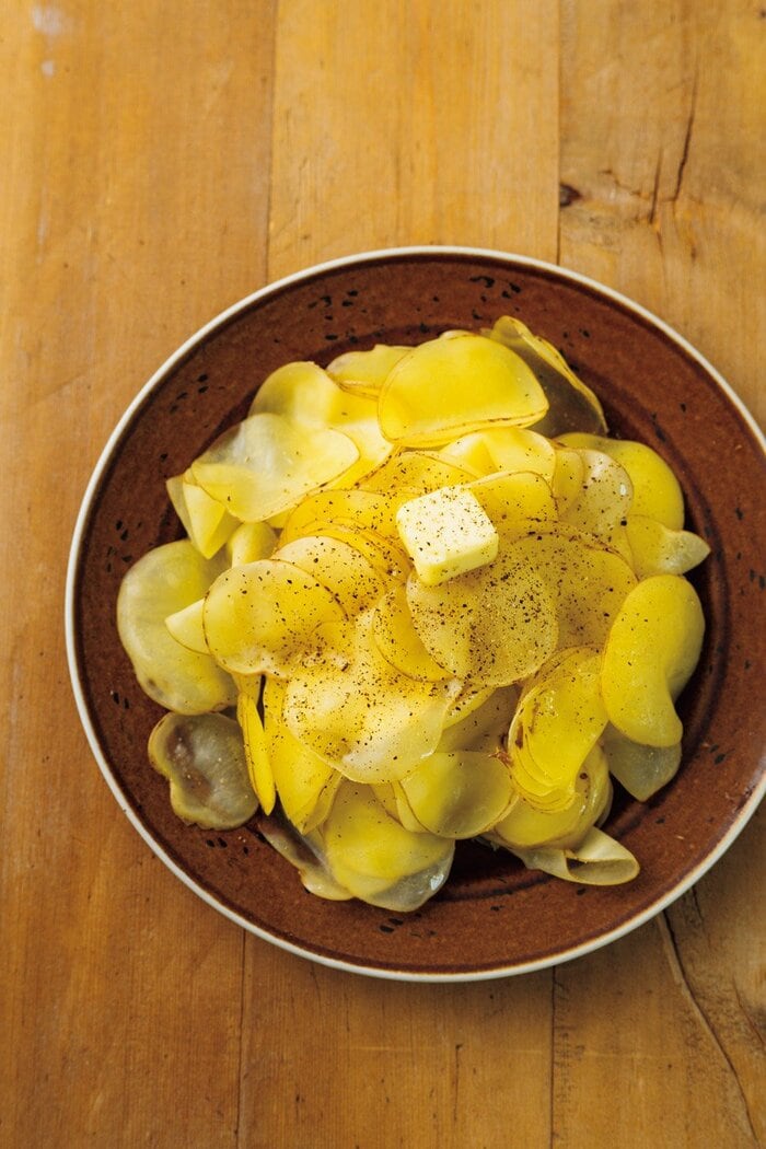 レンジで簡単☆新ジャガで皮ごとじゃがバター☆ レシピ・作り方 by marimarikomari - 楽天レシピ