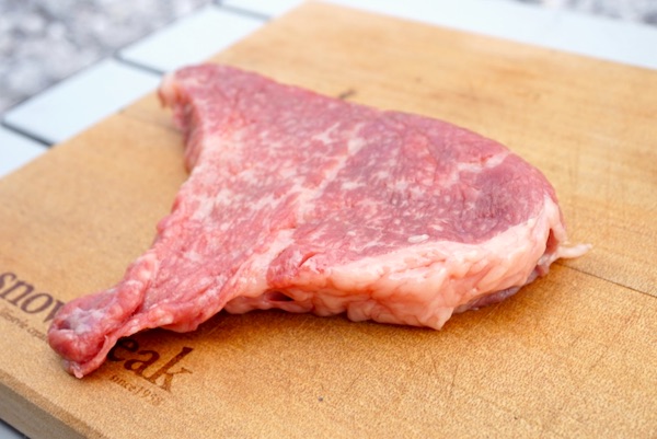 九州産黒毛和牛 トモサンカク ステーキ1枚約100g ‐ ご自宅用肉のプロが厳選した和牛 牛肉 ・豚肉・鶏肉・お惣菜の通販 肉の専門店中津留通販