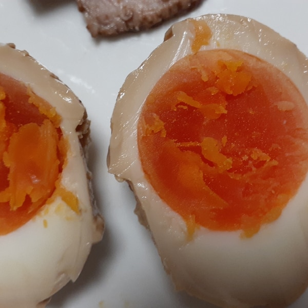 作り置きおつまみ！シンプル煮卵★ねぎペッパーのせ